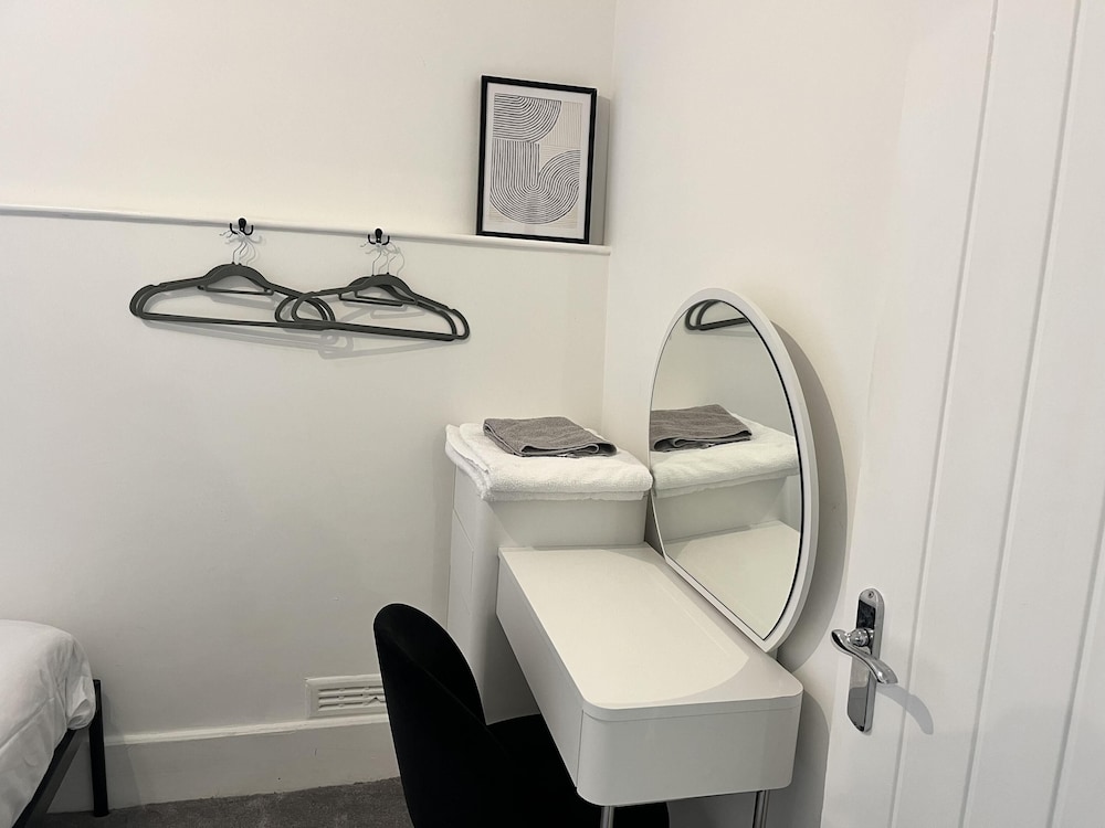 The Mews, With Free Private Parking, Windermere view 4