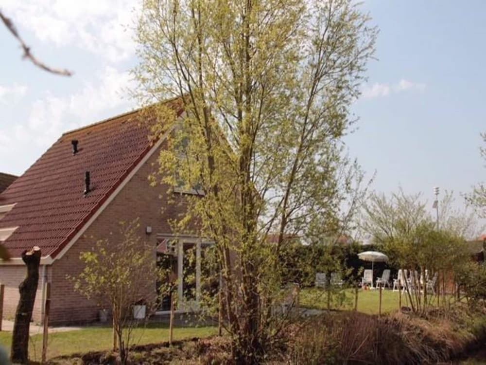 Bungalow in Breskens Near Beach and Lighthouse