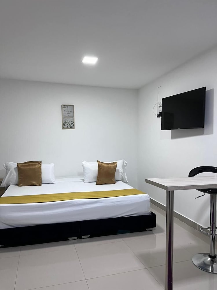 Hotel Granada Suites Deluxe