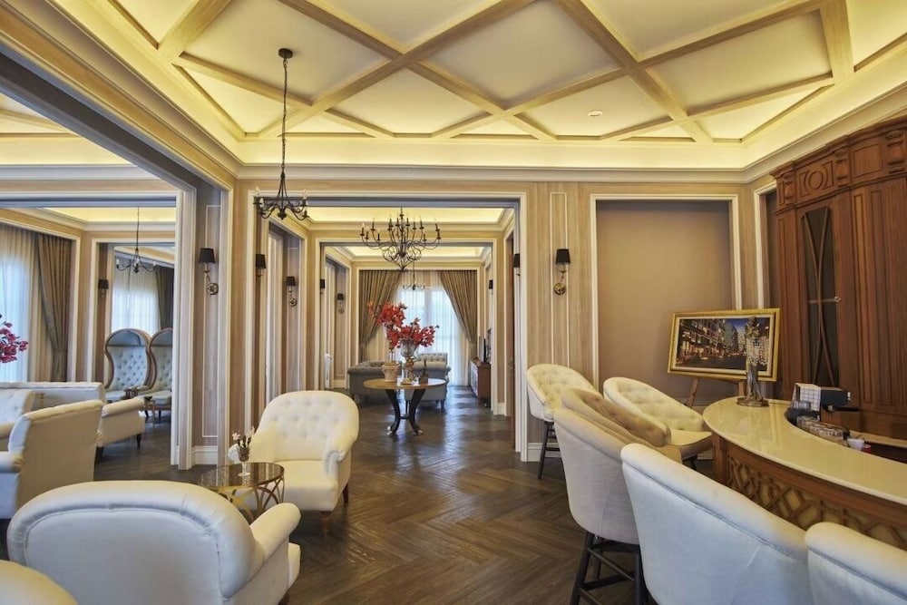 Seven Seas Cote d'Azur with Pool& Gym