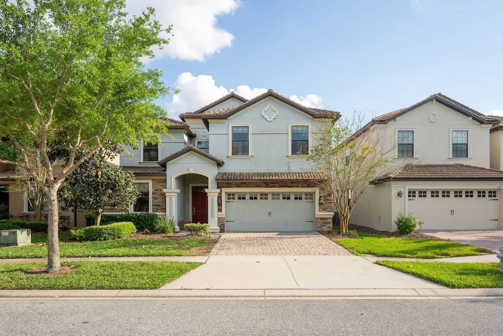 Cozy Comfortable 9BR Retreat in Champions Gate