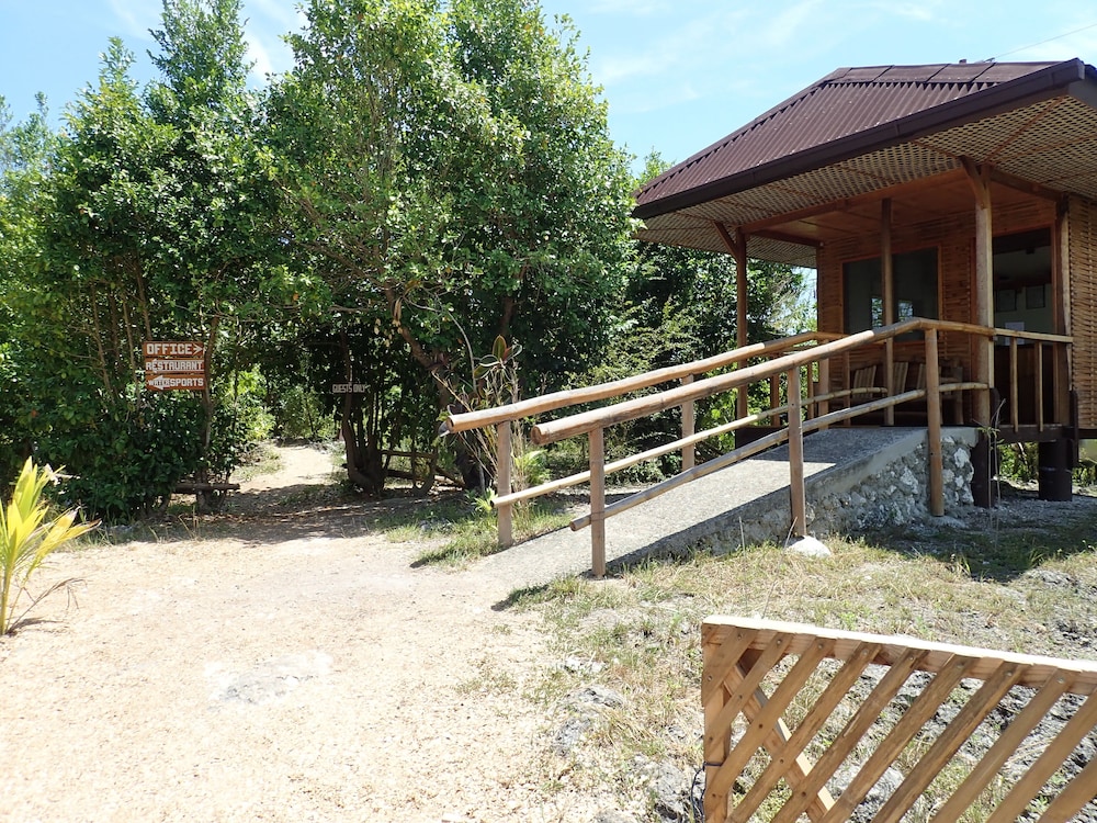 Eskapo Verde Lodge Moalboal view 2