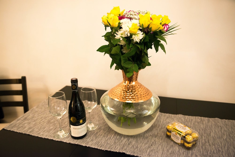 Luxury Executive Serviced Apartment