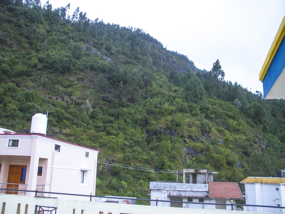 OYO 3221 Forest View Cottage