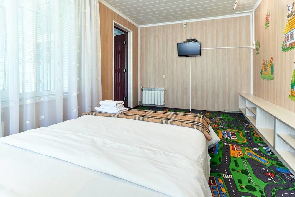 Boryspil Airport Sleep&Fly GuestHouse