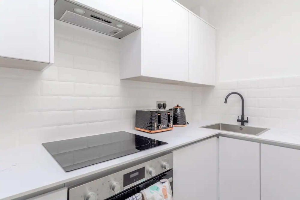 Studio Flat With Views of Lord's Cricket Ground