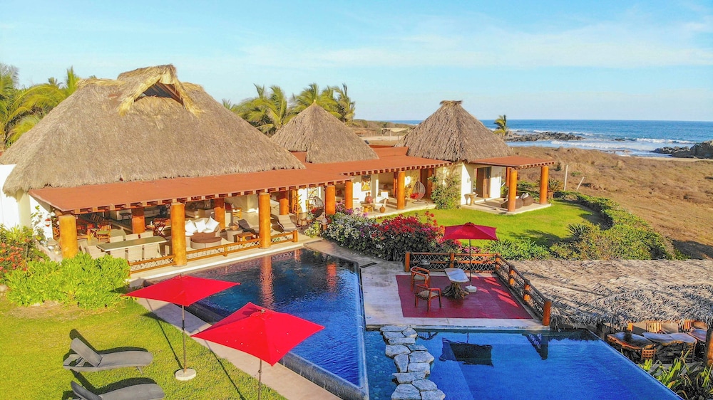 Casa Irekua Luxury beachfront retreat