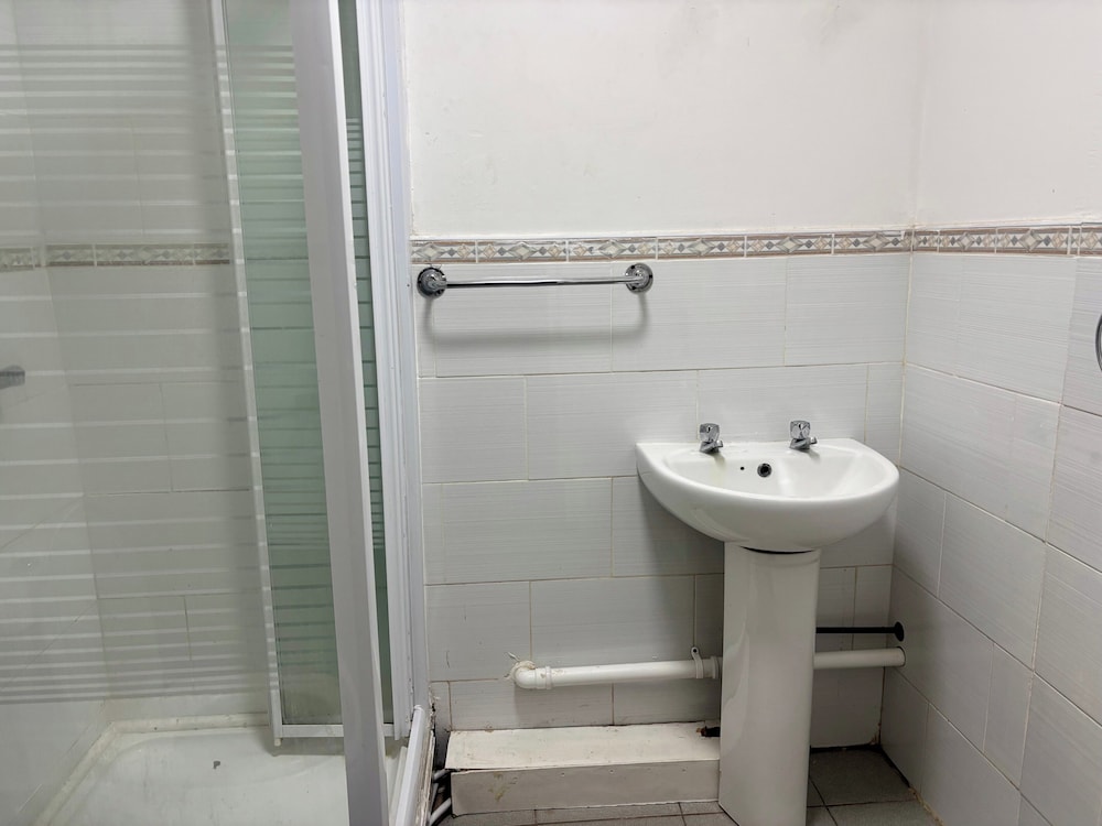 Ensuite Family Room in Dudley