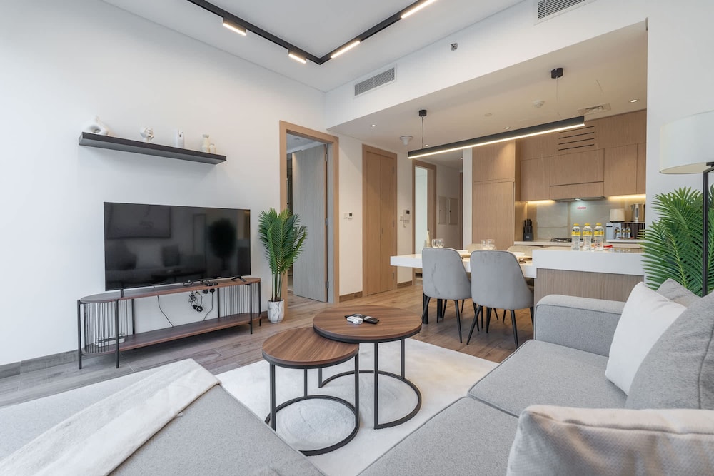 Stylish Minimalist 2-bedroom in Jumeirah Village Circle