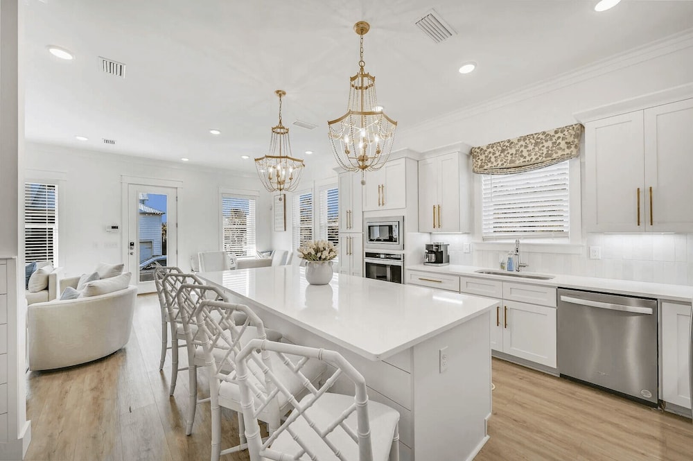 Newly Built, Walk to Dune Allen Beach, Pool 30A Ocean Pearl by Avantstay
