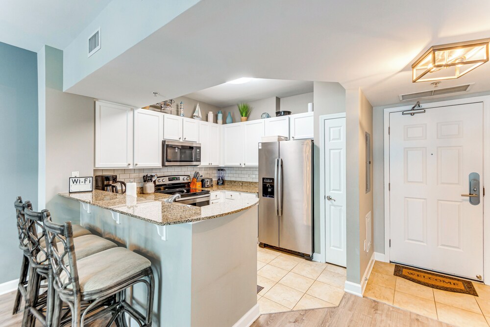 1 Mi to Henderson Beach: Condo w/ Resort Perks!