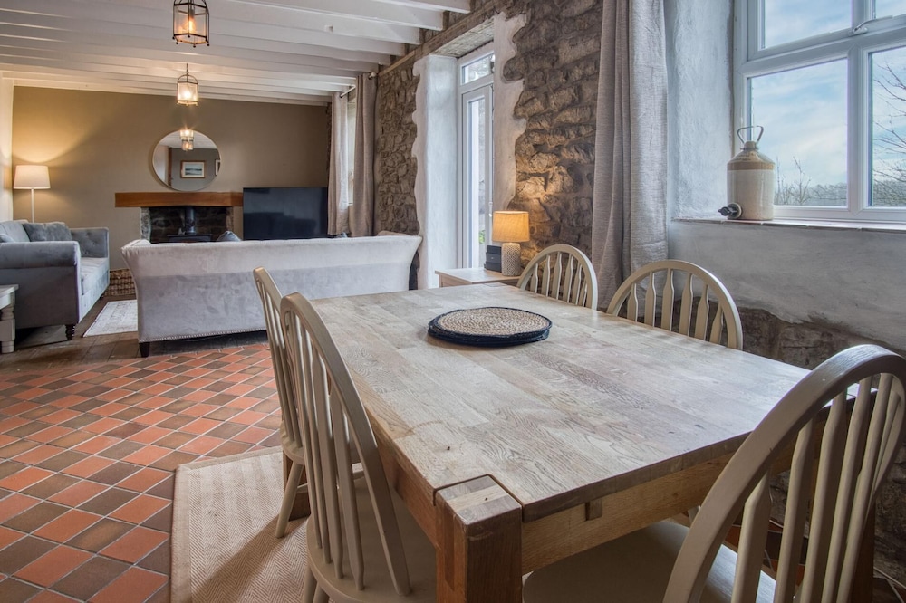 Woodcocks House - 3 Bedroom Holiday Home - Kilgetty