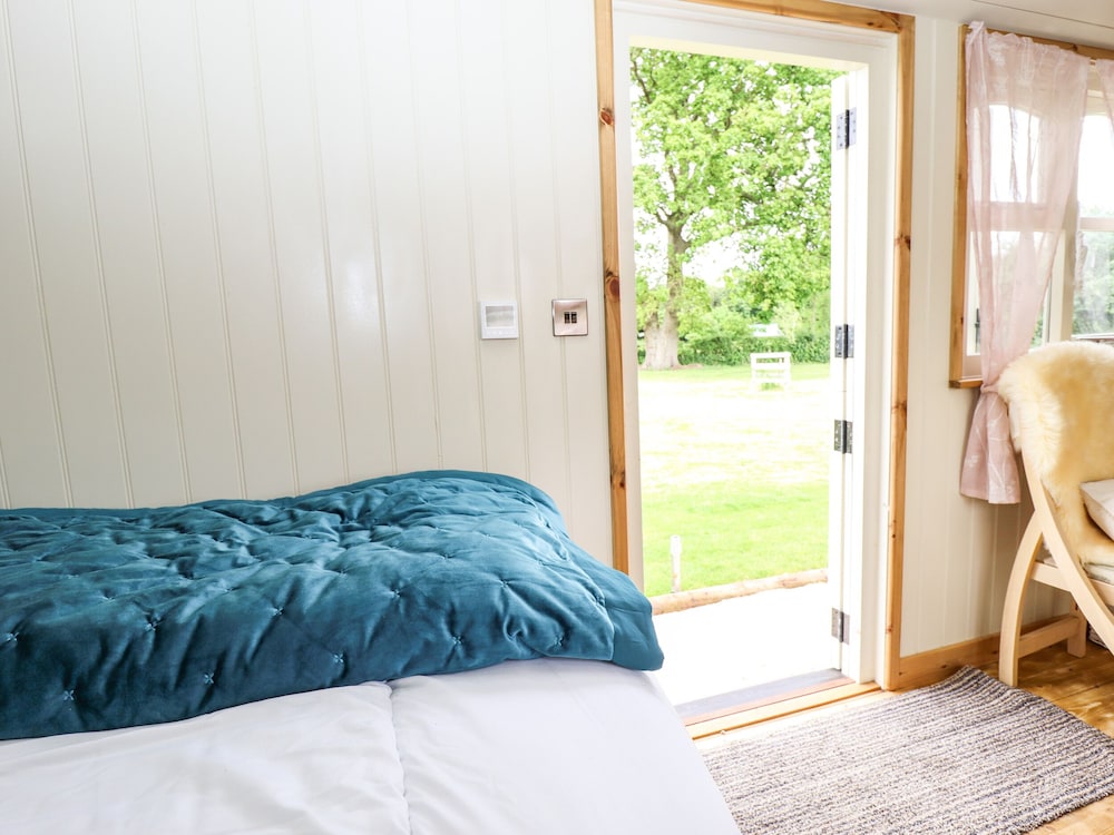Honeybee Lodge
