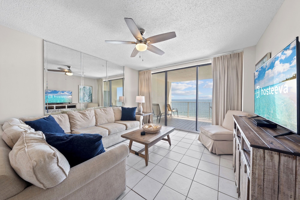 Pelican Pointe by Hosteeva