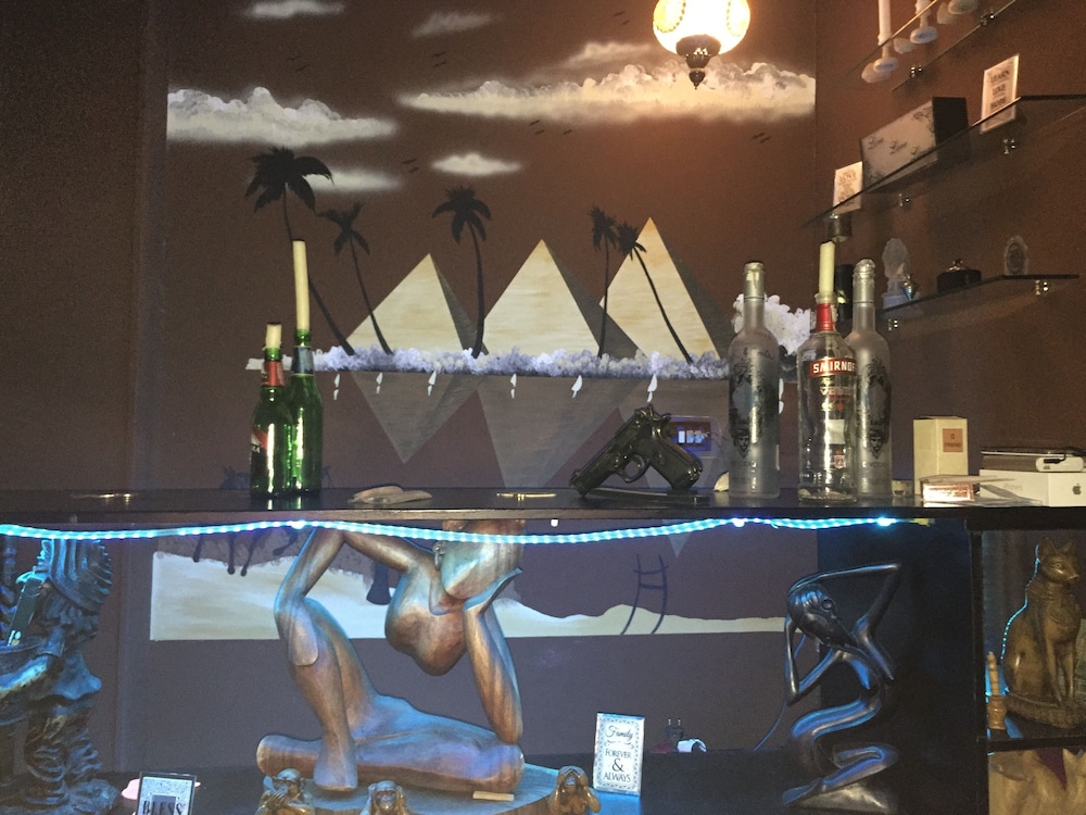 Explore Cairo From A Cozy Designed apt
