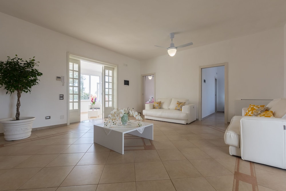 Villa Afrodite en Ostuni — hotel room