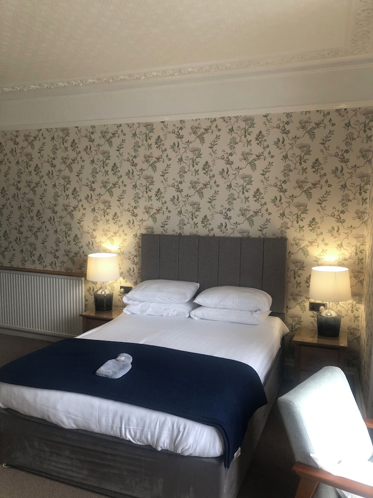 Helmsman Guesthouse