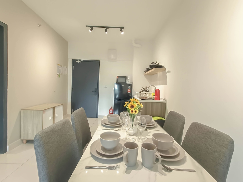 Edumetro by Manhattan Group