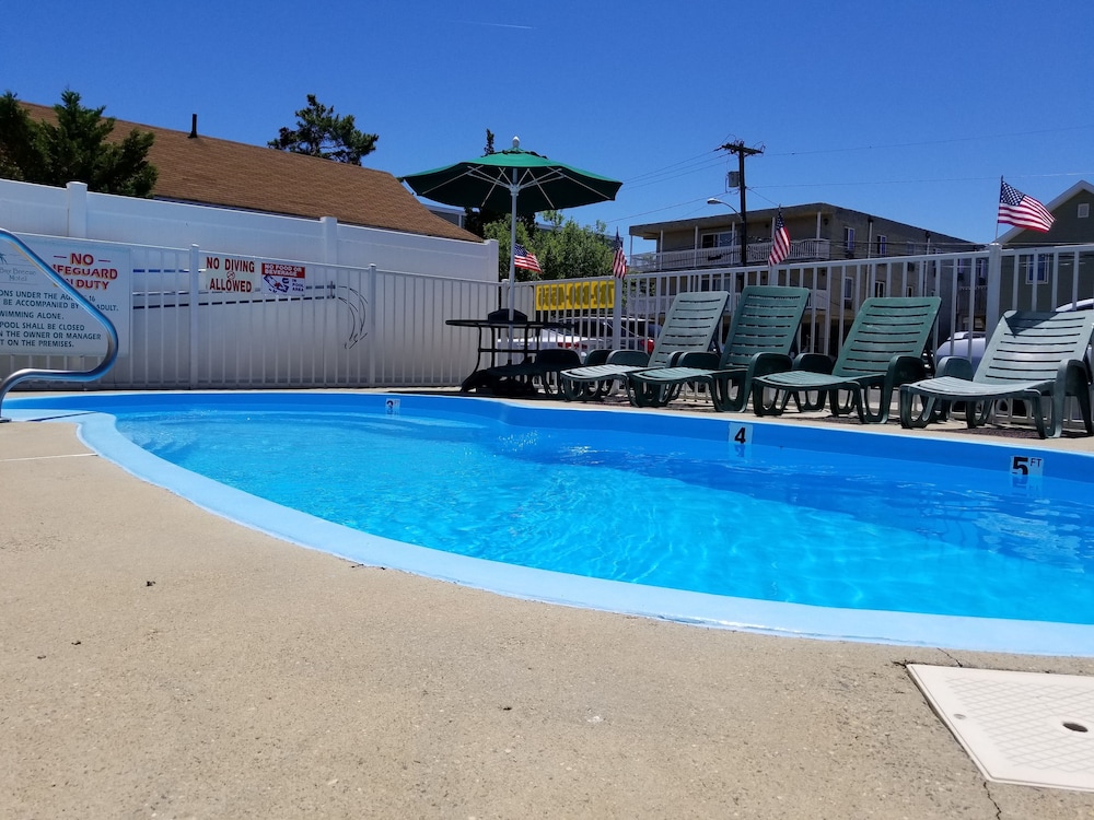 Bay Breeze Motel