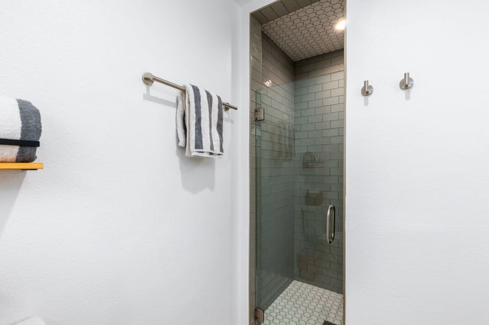 The Yucca Hotel- Entire Boutique Buyout