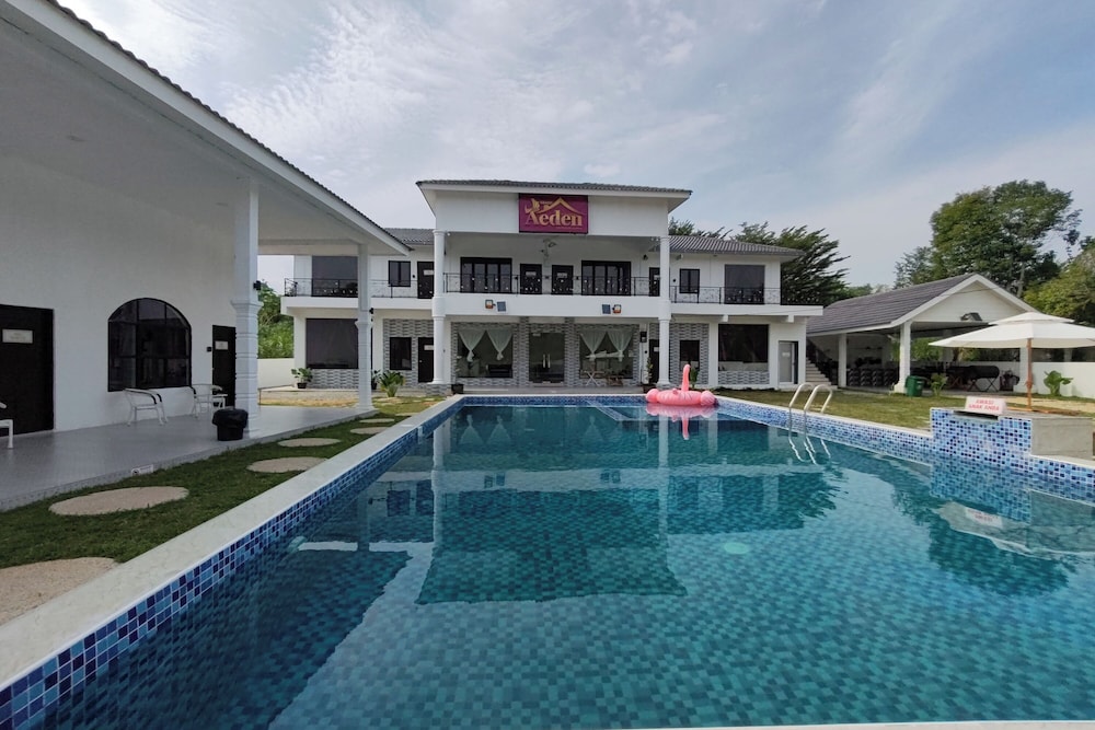 Grand Aeden Villa
