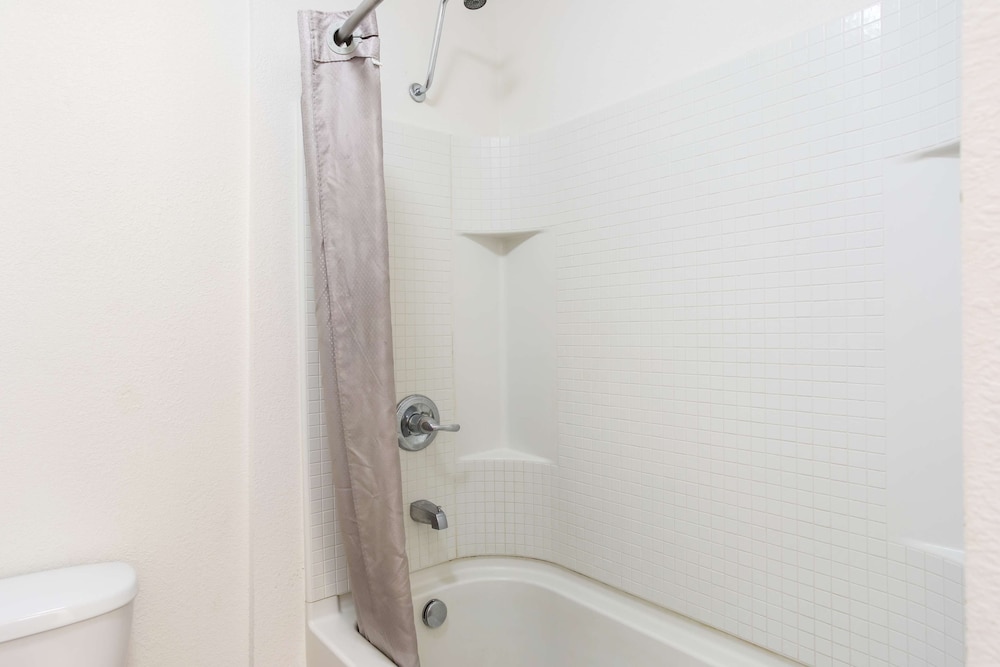 Americas Best Value Inn Bowling Green
