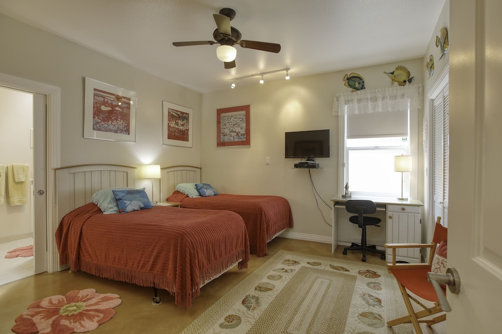 1460 Strand Way 2 Bedroom Home by Redawning view 2