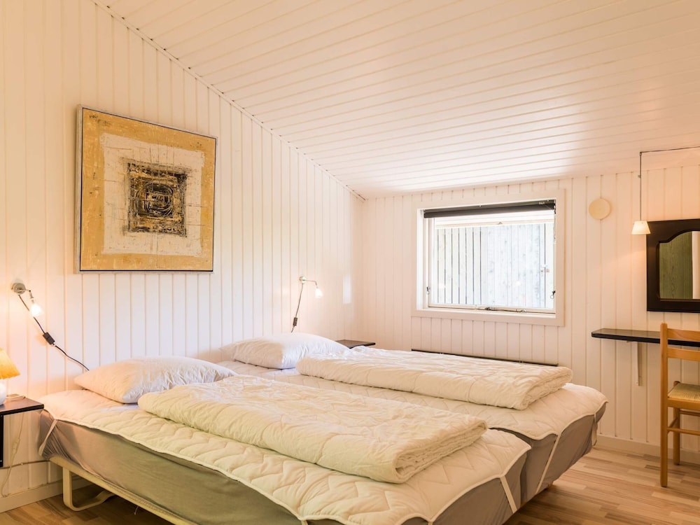 6 Person Holiday Home in Henne view 3