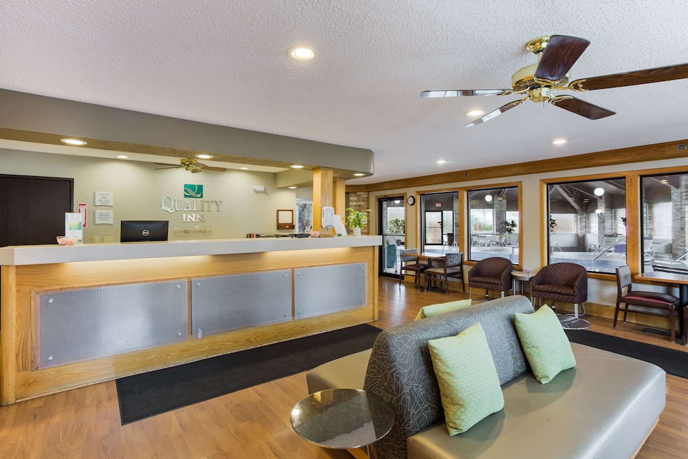Athens Vacations - Quality Inn - Property Image 3