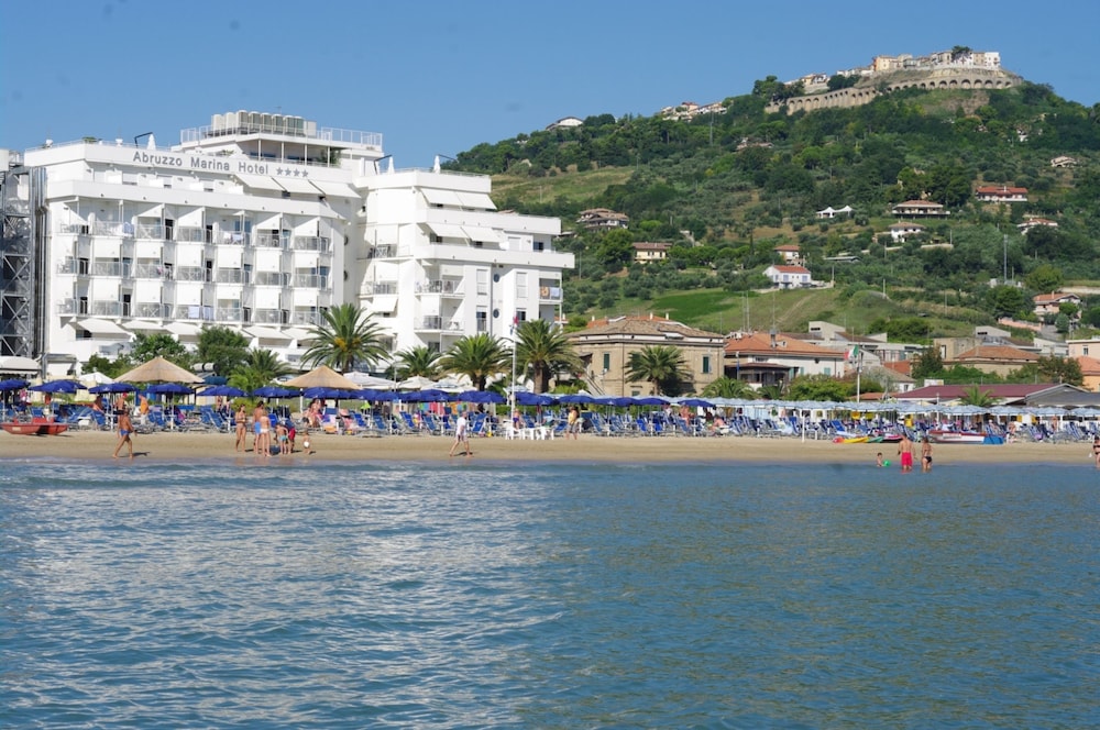 Hotel Abruzzo Marina - Image 1