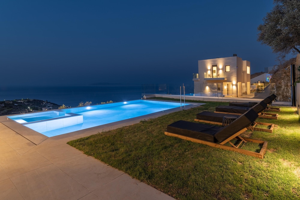 Luxury Villa Verde