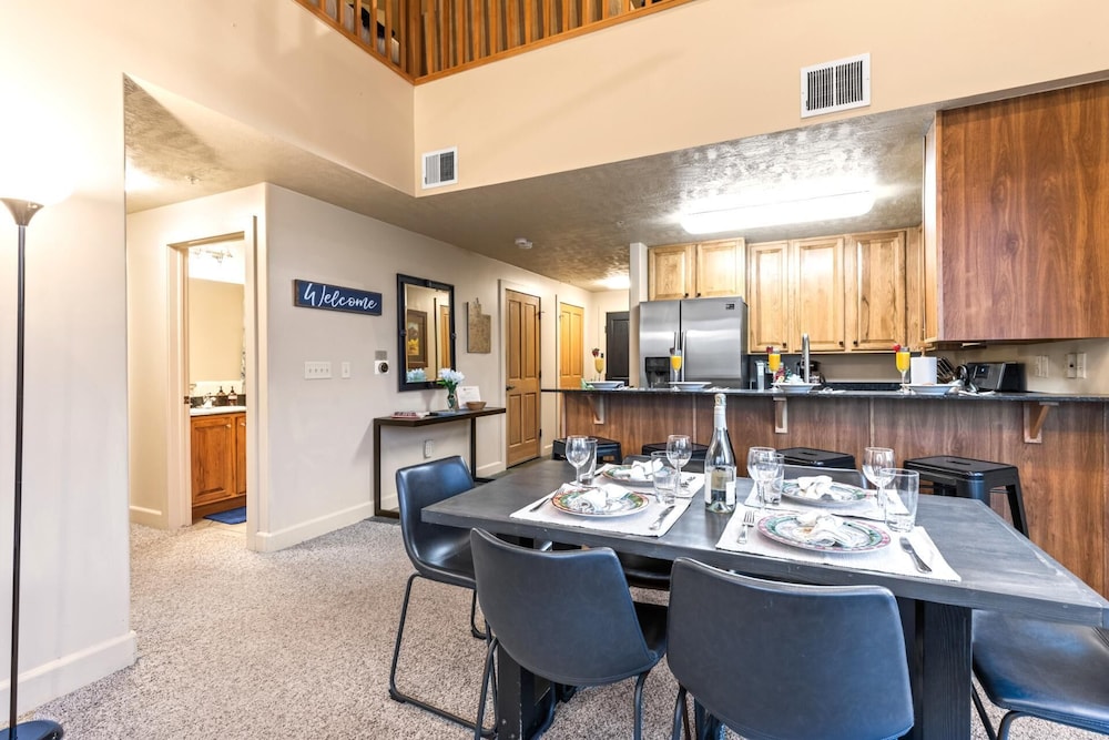 KBM Resorts Crestview Condos Spacious Condo Near Olympic Park With gas Fireplace, Year-round Pool, hot Tub, City Wide Shuttle Access. Cvc-308b