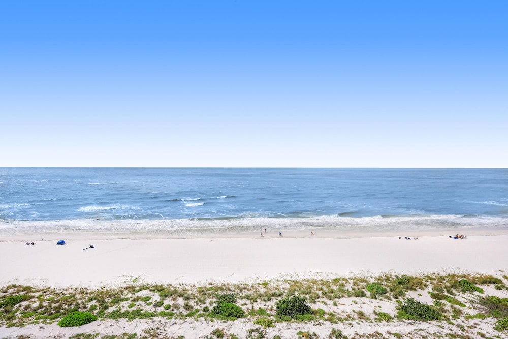 Beachfront Condo With Huge Views/pools/tennis/grills view 3