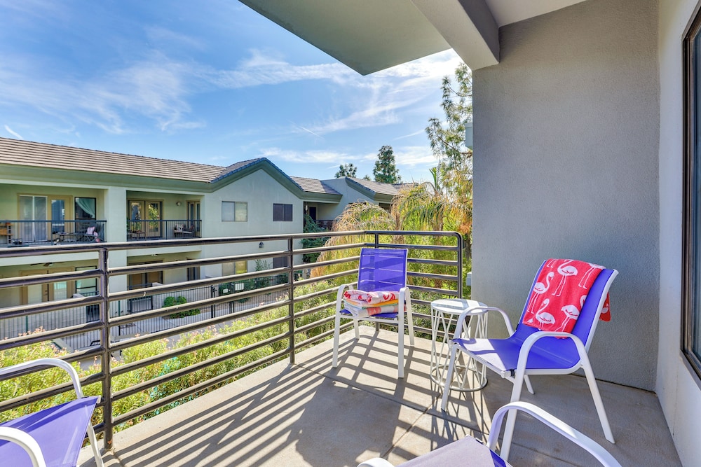 < 1 Mi to Biltmore Fashion Park: Condo w/ Pool!