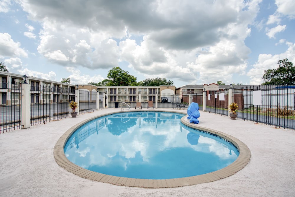 OYO Hotel Alexandria LA - Hwy 165