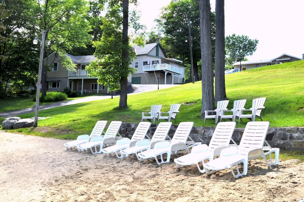 Tea Island Resort