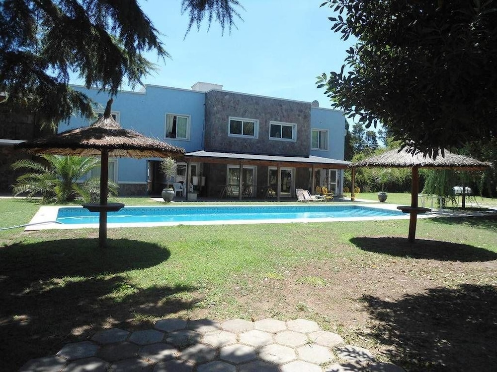 LAS MORAS multiespacio