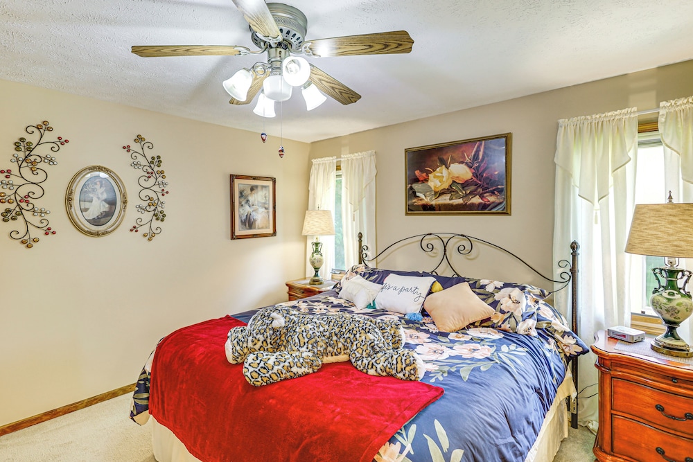 5 Mi to Platte River: Inviting Bellevue Rental