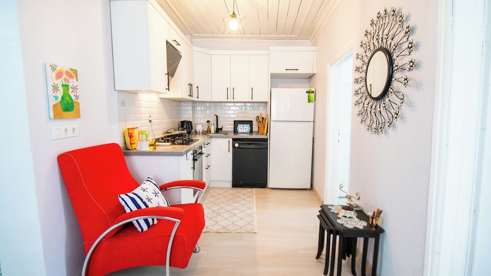 ALAYBEY GUEST HOME