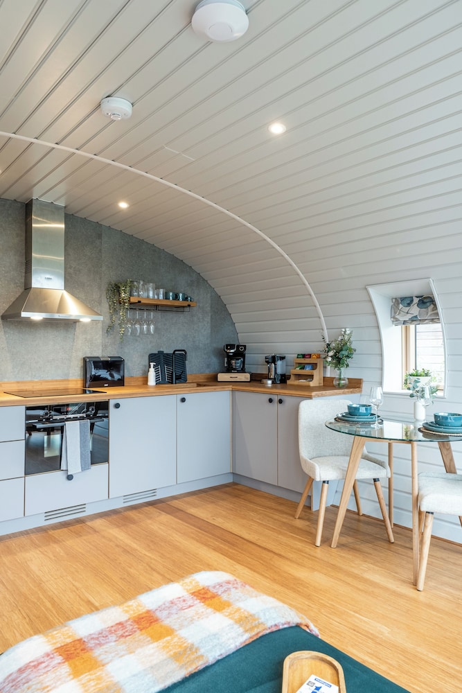 Stunning EcoRetreat Pods in Old Chalford