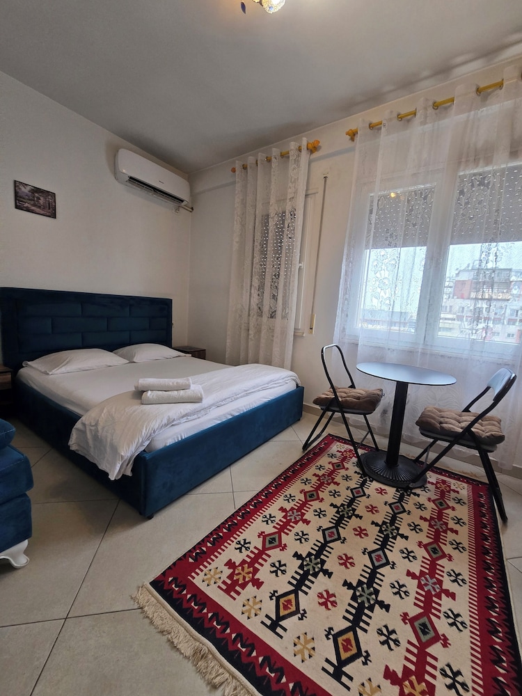 Isabel Rooms & Apartments