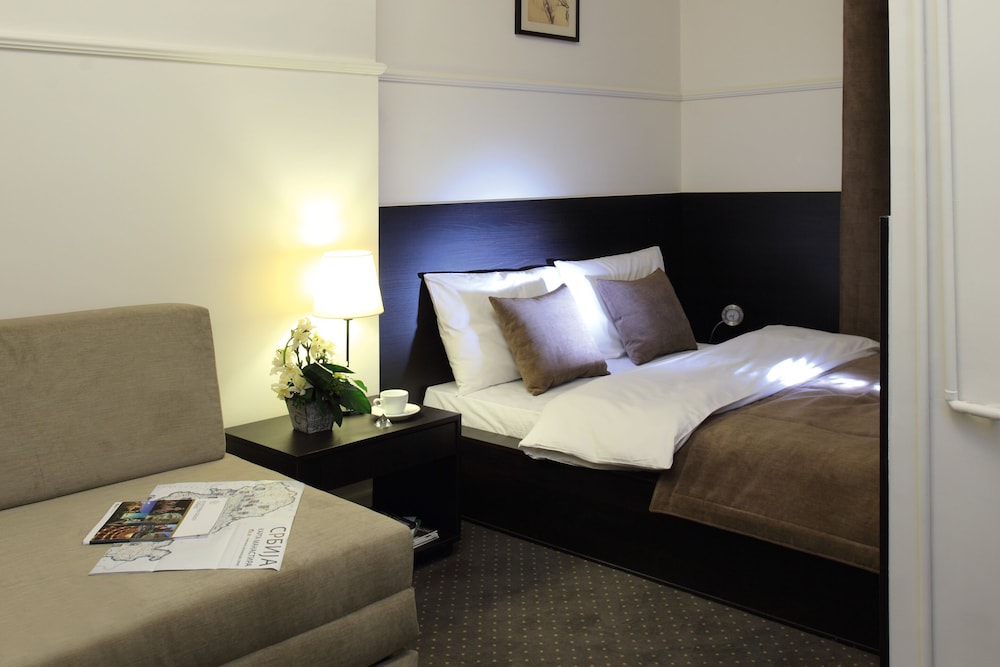 Booking Rooms view 3