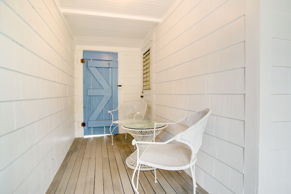1 Mi to Marina: Hyannis Home w/ Furnished Deck