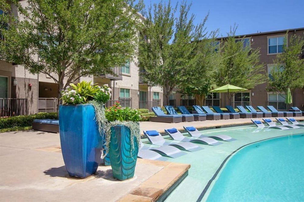 Landing Apartments - North Dallas