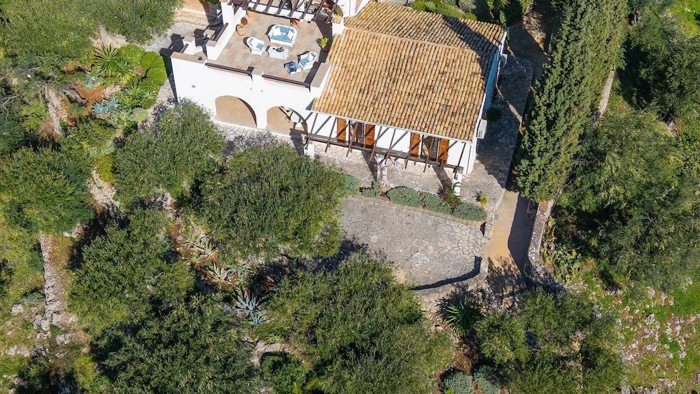 Spartilas Villas