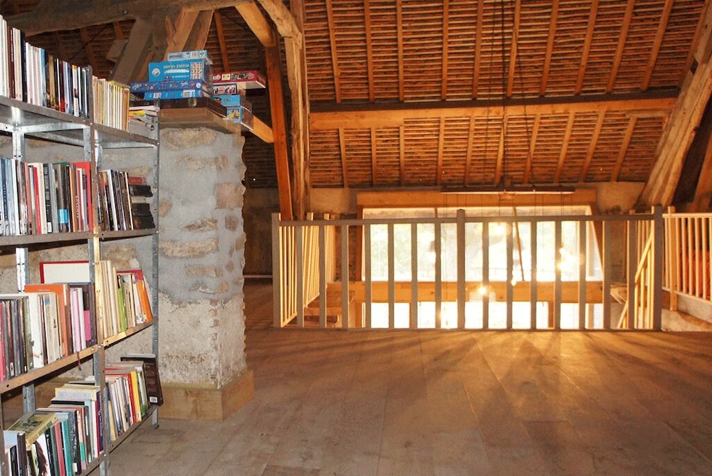 Photo 11