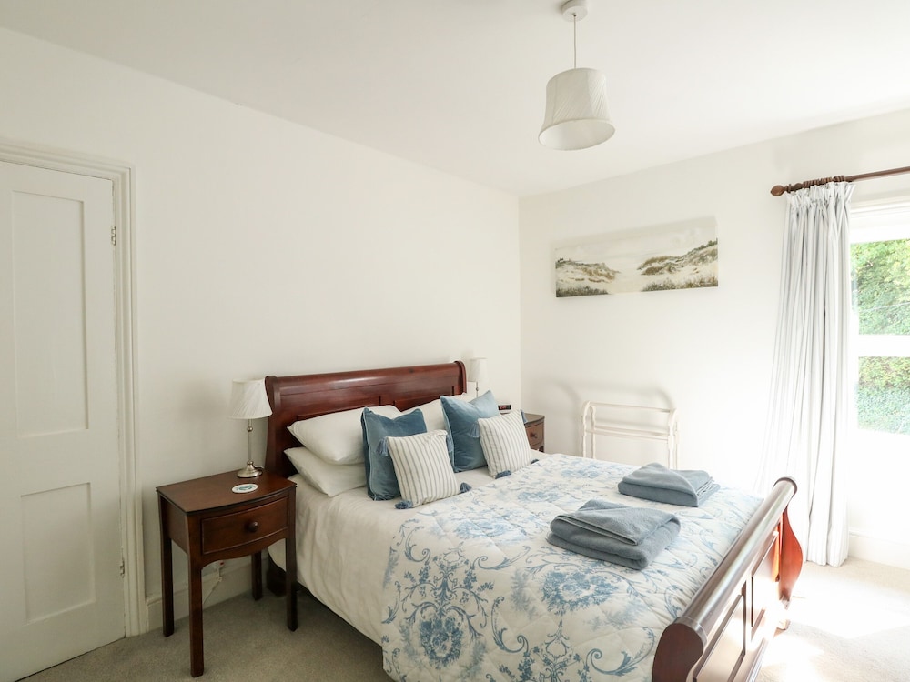 Elm Villa