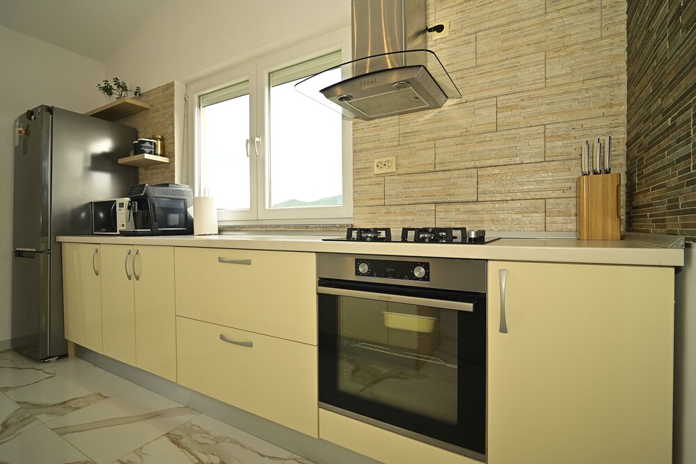 Villa Bravic 4*, Nature Home With Pool Near Split