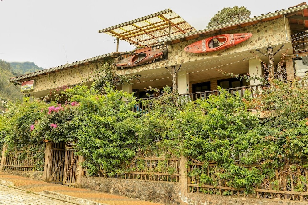 Hotel Hostal Backpackers Balcones - Image 1