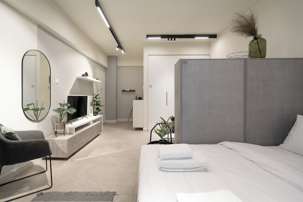 Modern Studio Near the National Gallery in Athens